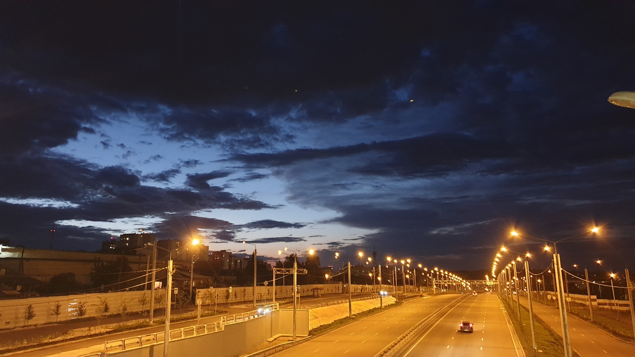 View of the Nikolaevsky Prospekt and the city from the pedestrian viaduct - My, Krasnoyarsk, Siberia, The photo, Town, Viaduct, Pedestrian bridge, Mood, Video, Longpost