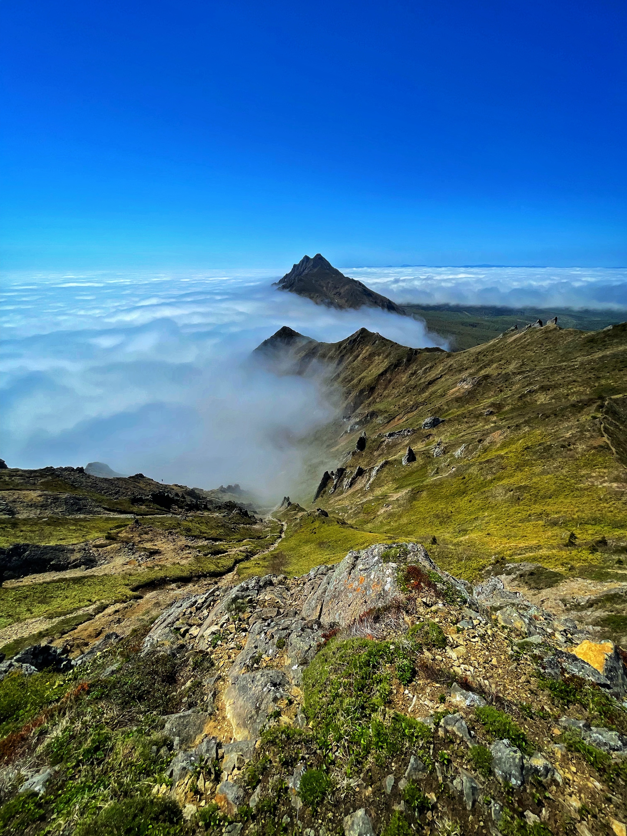 Sakhalin - My, The photo, Mobile photography, beauty, The mountains, Clouds, Sakhalin, Photo on sneaker