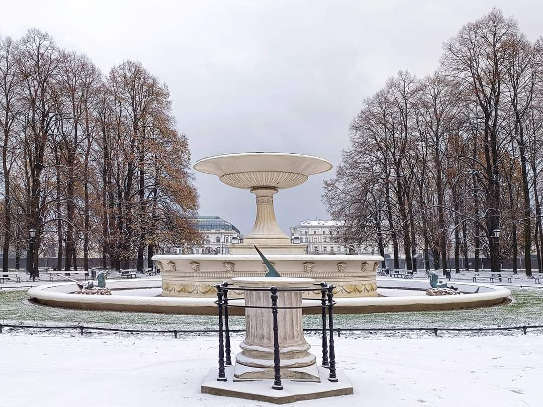 Warsaw today. Morning in the Saxon Garden - Warsaw, Winter, Walk, The photo, Longpost, The park, Tree, Sculpture