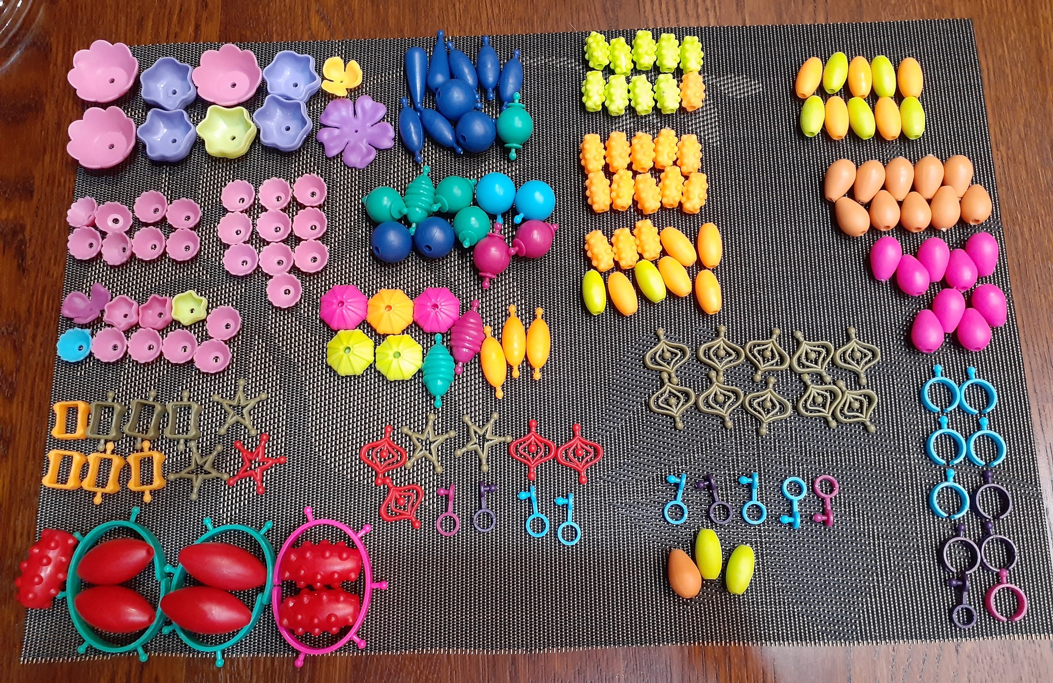 A set of beads for little fashionistas, stoned calculations - My, Beads, Persistent calculations, Needlework, Child development