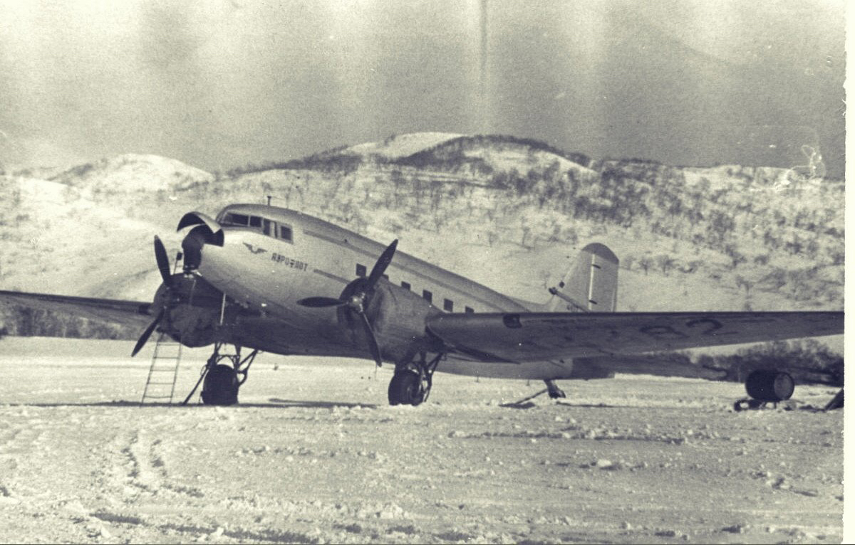 Due to a flight mechanic's error, both engines stopped in flight (they put the plane on the water). The case with the Li-2 aircraft in 1951 - Error, Engine, Flight, Airplane, Russia, Story