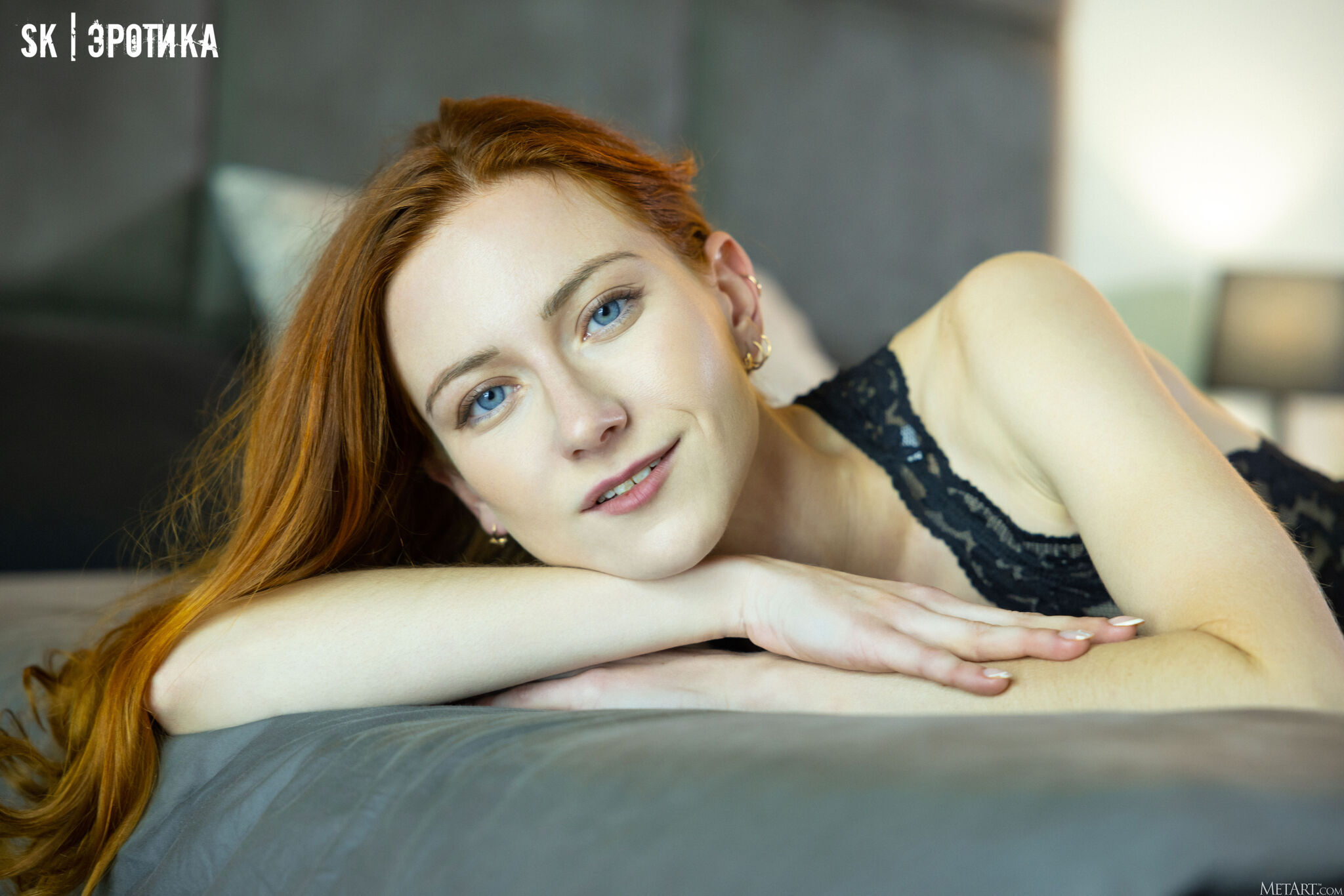 компьютерный стол рональд 57. гермиона грейнджер и рон уизли арт в кровати. набор бокалов 18 предметов.