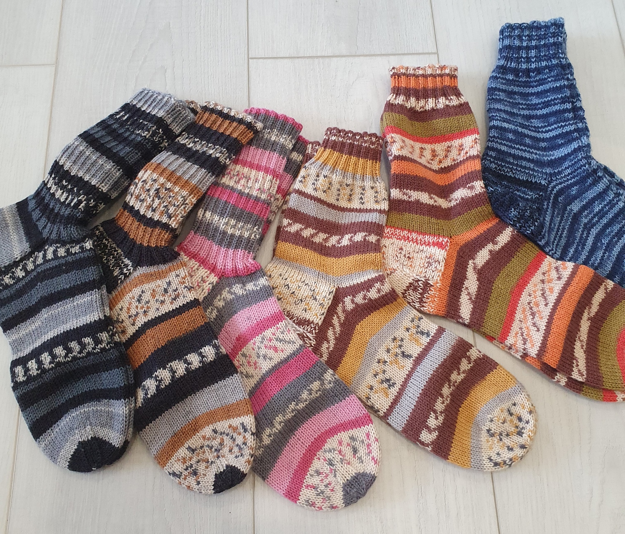 Sock, mine) - My, Handmade, Knitting, Socks, Plaid, Longpost