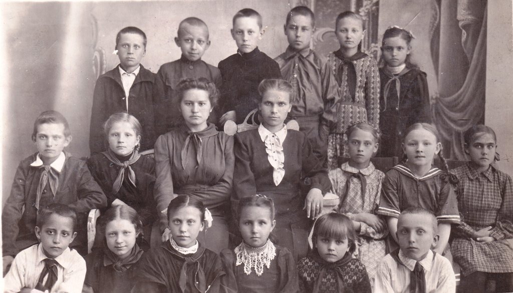 School photos from the middle of the 20th century - My, Old photo, 50th, Retro, Pupils, Black and white photo