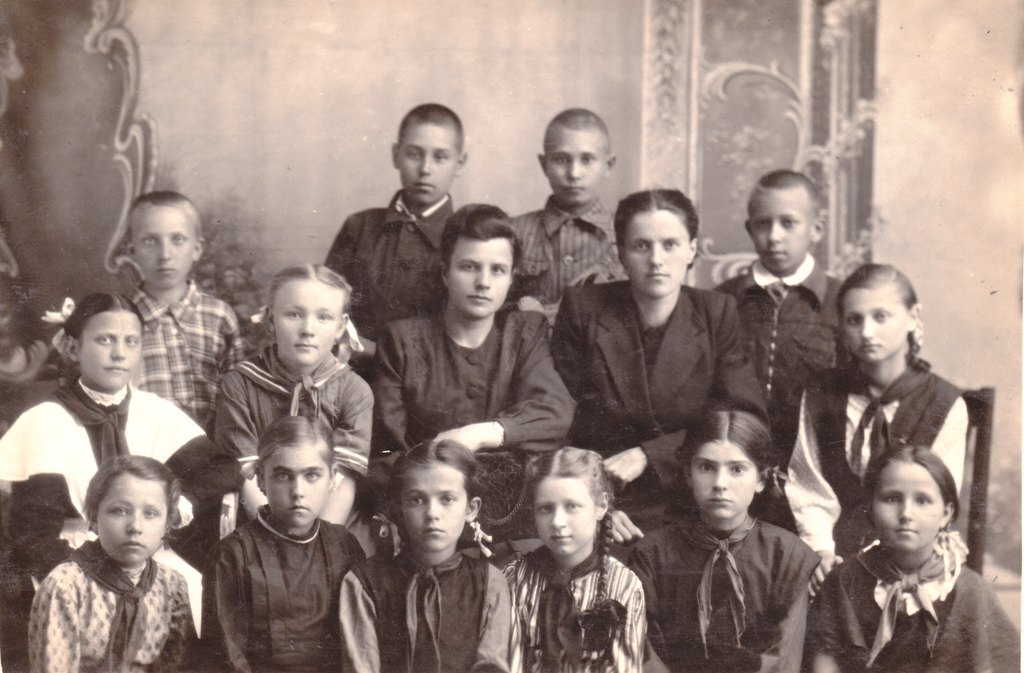 School photos from the middle of the 20th century - My, Old photo, 50th, Retro, Pupils, Black and white photo