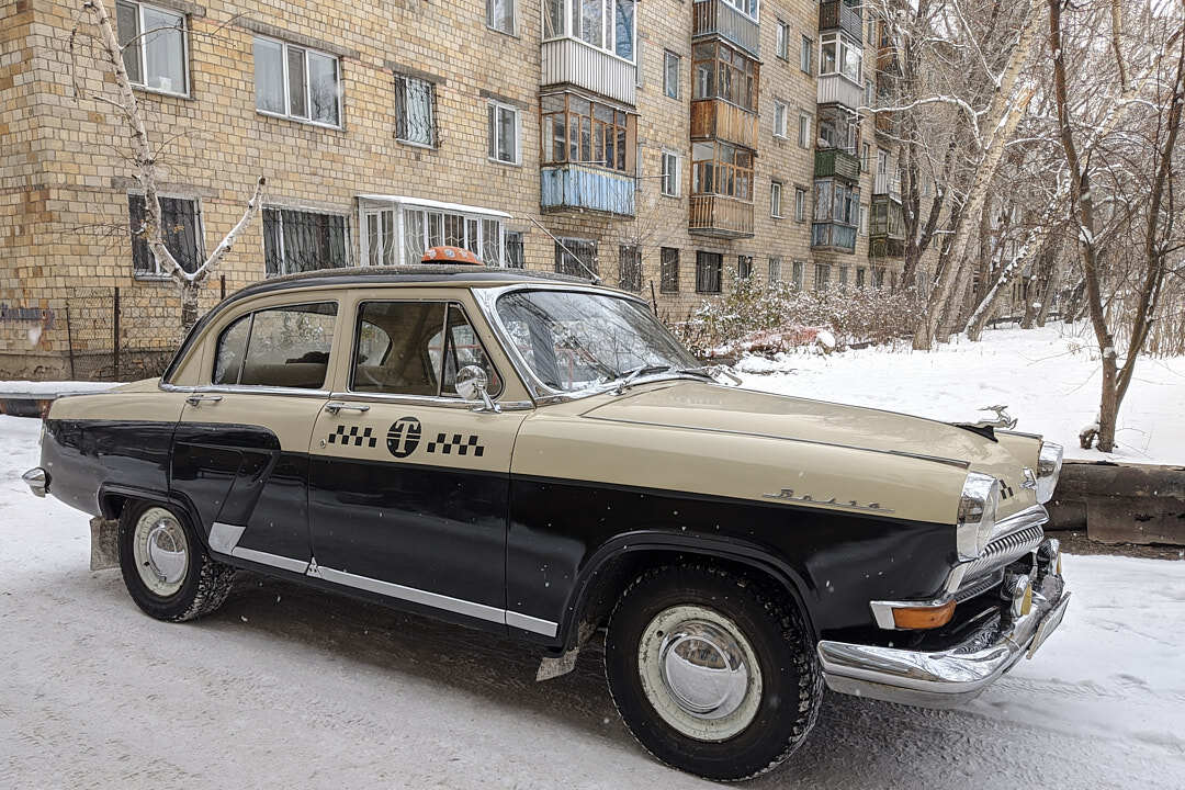 Karaganda taxi. Just a photo passed by - My, Gaz-21, Taxi, Karaganda, Kazakhstan, The photo, Retro car