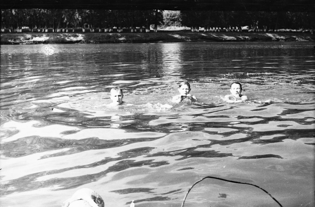 Leisure activities of Minusinsk adolescents of the post-war period - My, Old photo, Black and white photo, Film, 50th, Siberia, Longpost