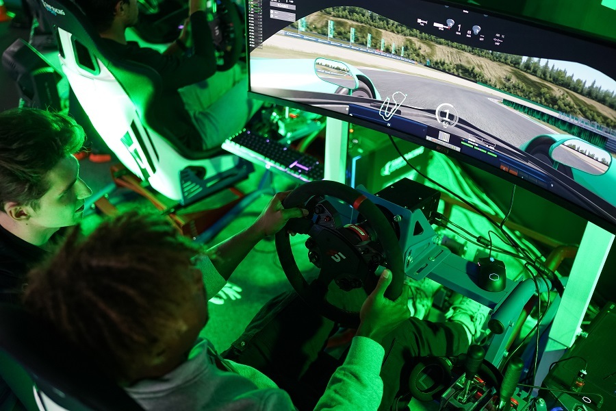 Win the qualification and win pole position! - My, Race, Auto, Автоспорт, Formula 1, Speed, Kazan, Karting, Girls, Sport, Longpost, Driving simulator