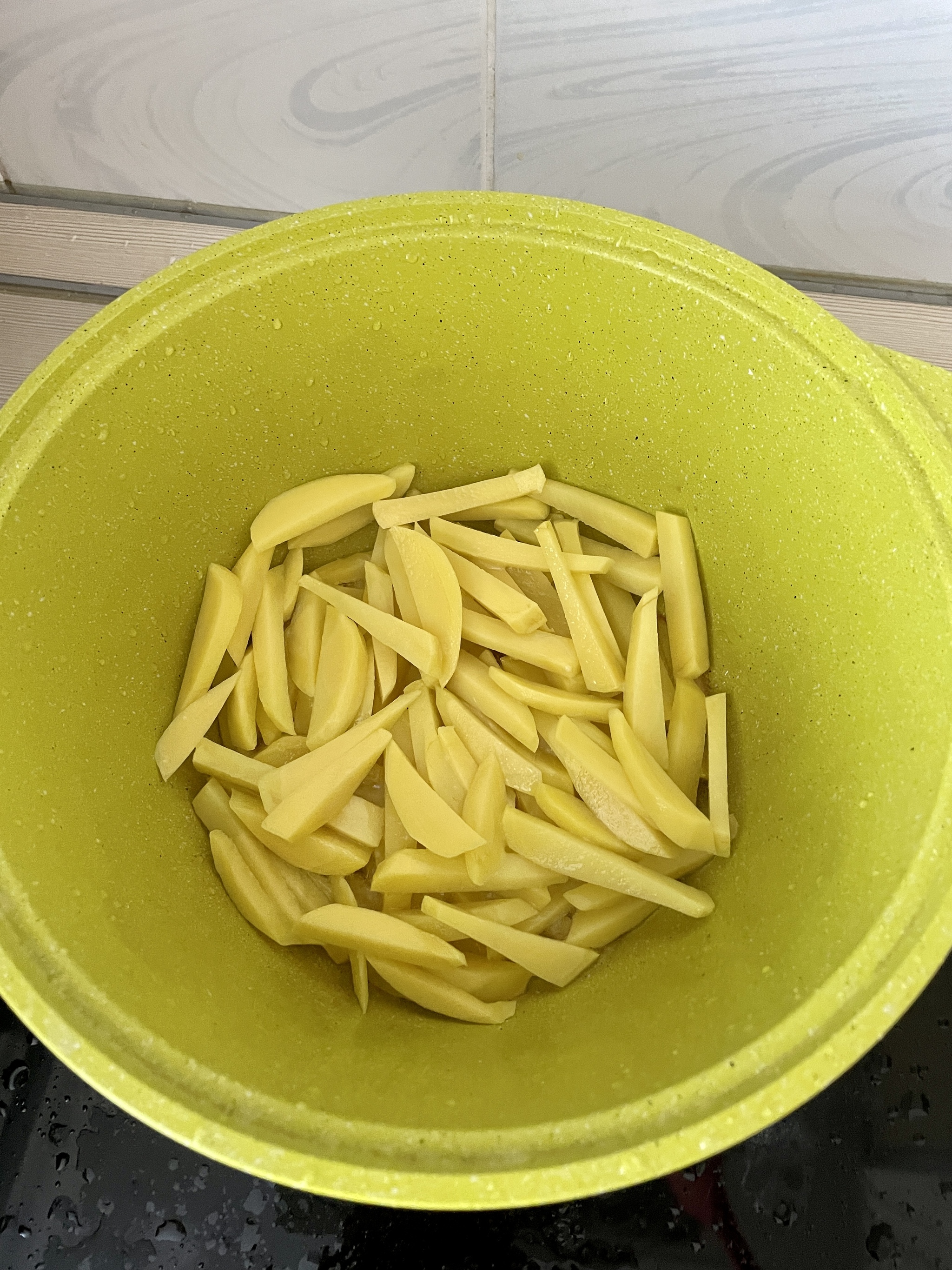 Reply to the post Indian vegetable cutter - My, Potato, India, Vertical video, Skill, Video, Repeat, Sleight of hand, Roast potatoes, Reply to post, Longpost