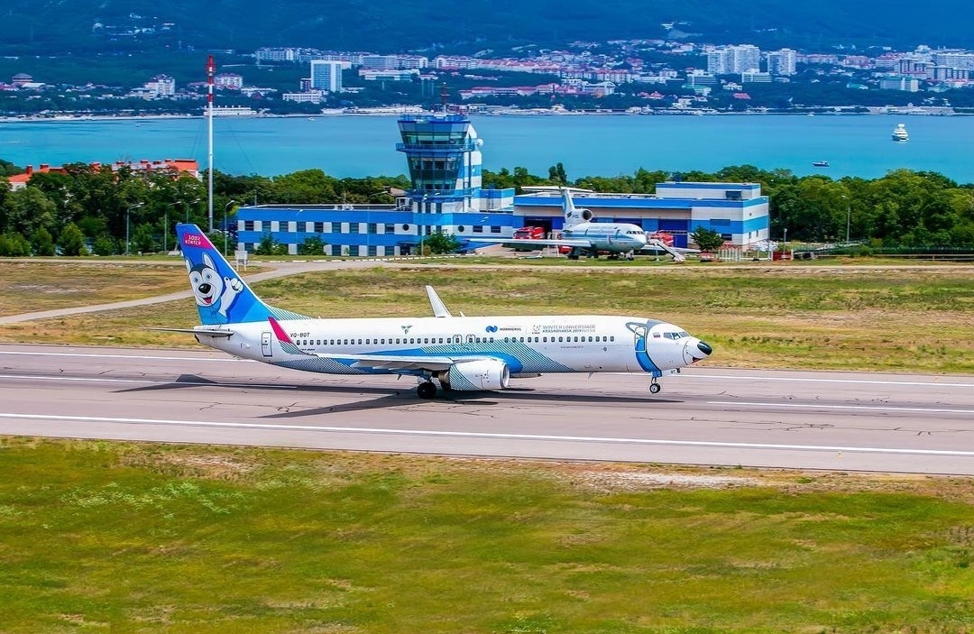 Gelendzhik - The photo, Russia, Gelendzhik, Sea, Black Sea, Aviation, civil Aviation, The airport, Town, Runway strip