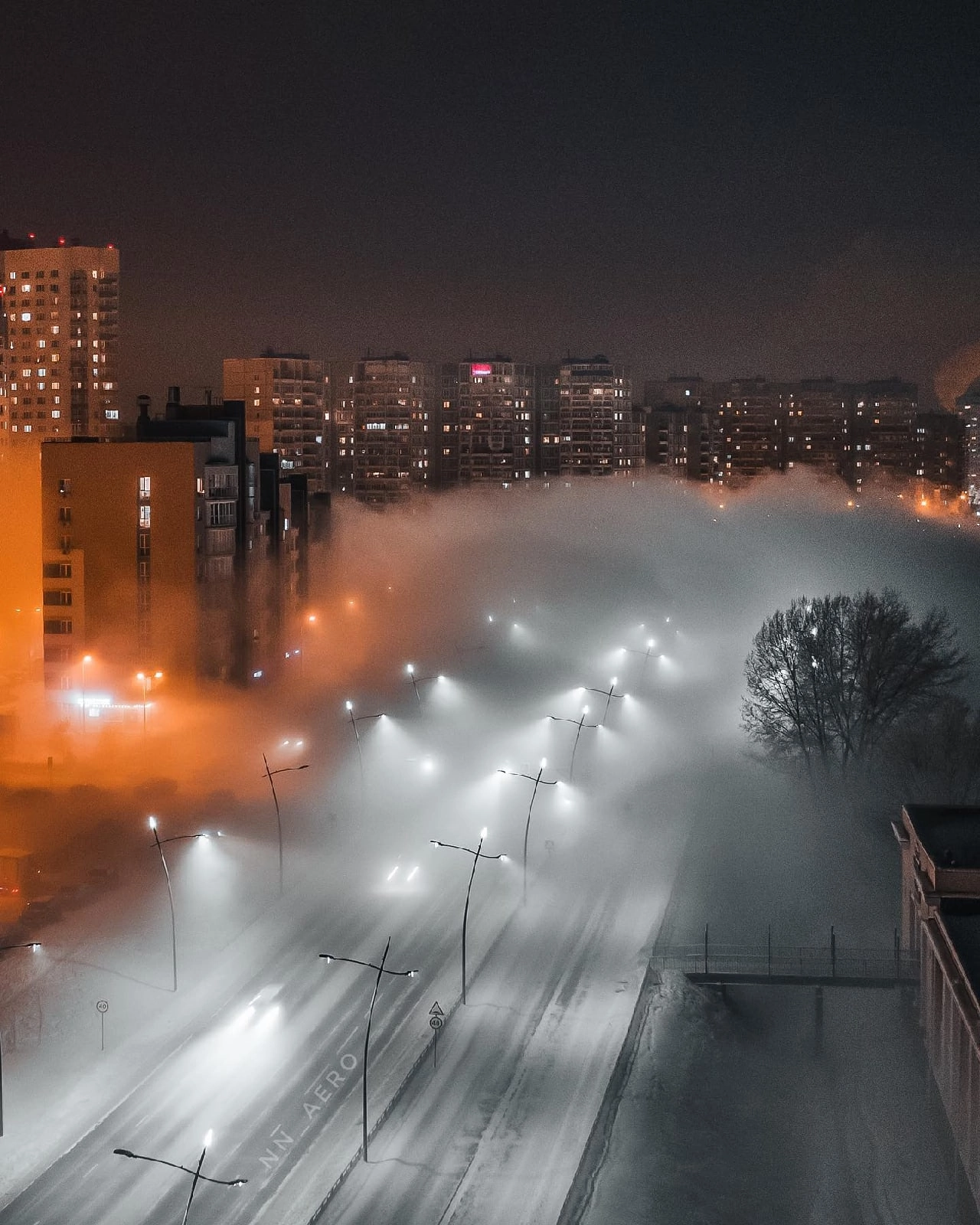 In Nizhny Novgorod, the Volga began to evaporate intensively due to a strong drop in air temperature. Fog floated on the streets of the city - The photo, Nizhny Novgorod, Fog, Town, Longpost