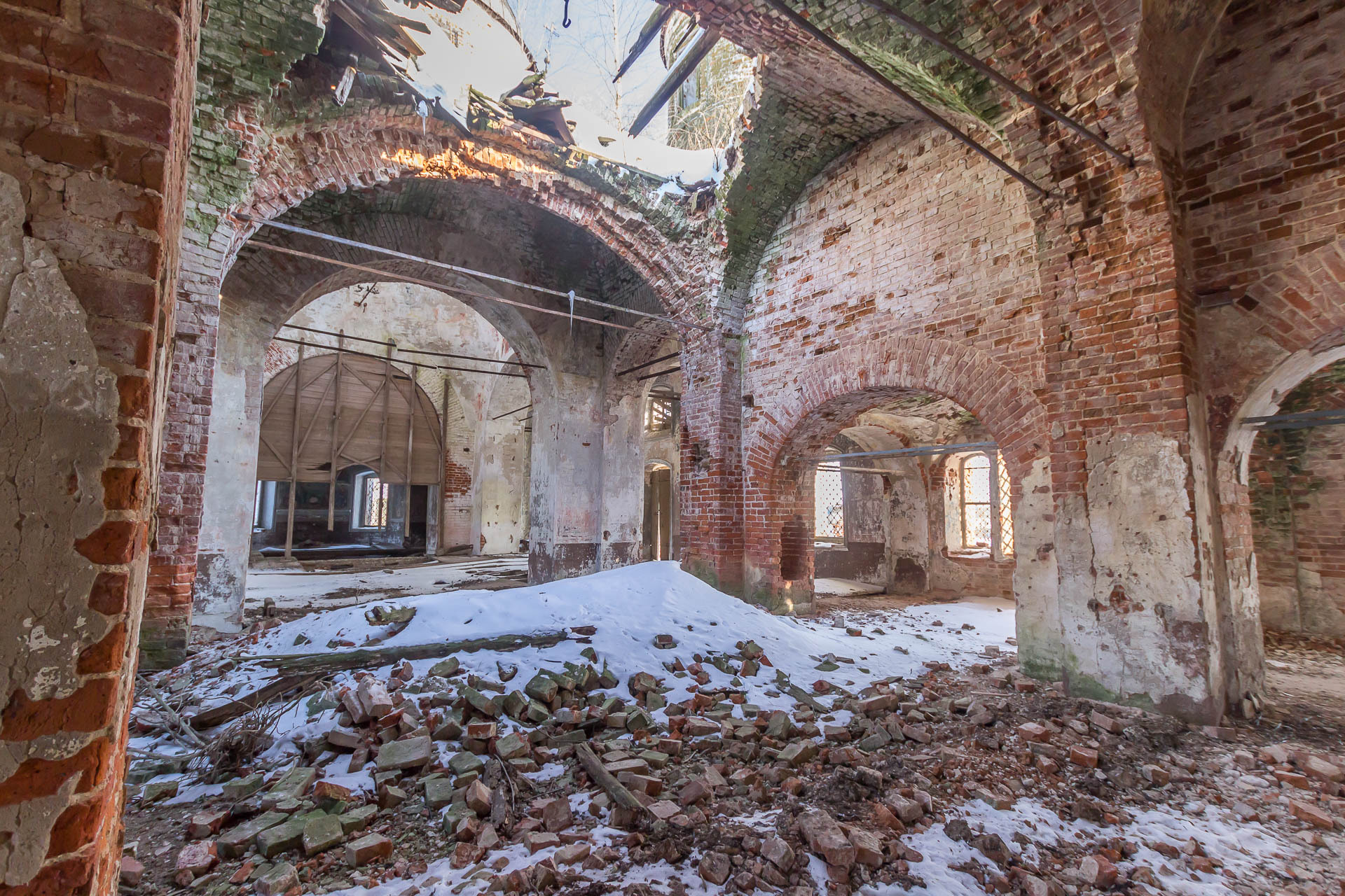 Abandoned church in the village of Ostrov - My, Temple, sights, Architecture, Church, Fresco, Russia, Yaroslavskaya oblast, Winter, freezing, The photo, Abandoned, Longpost