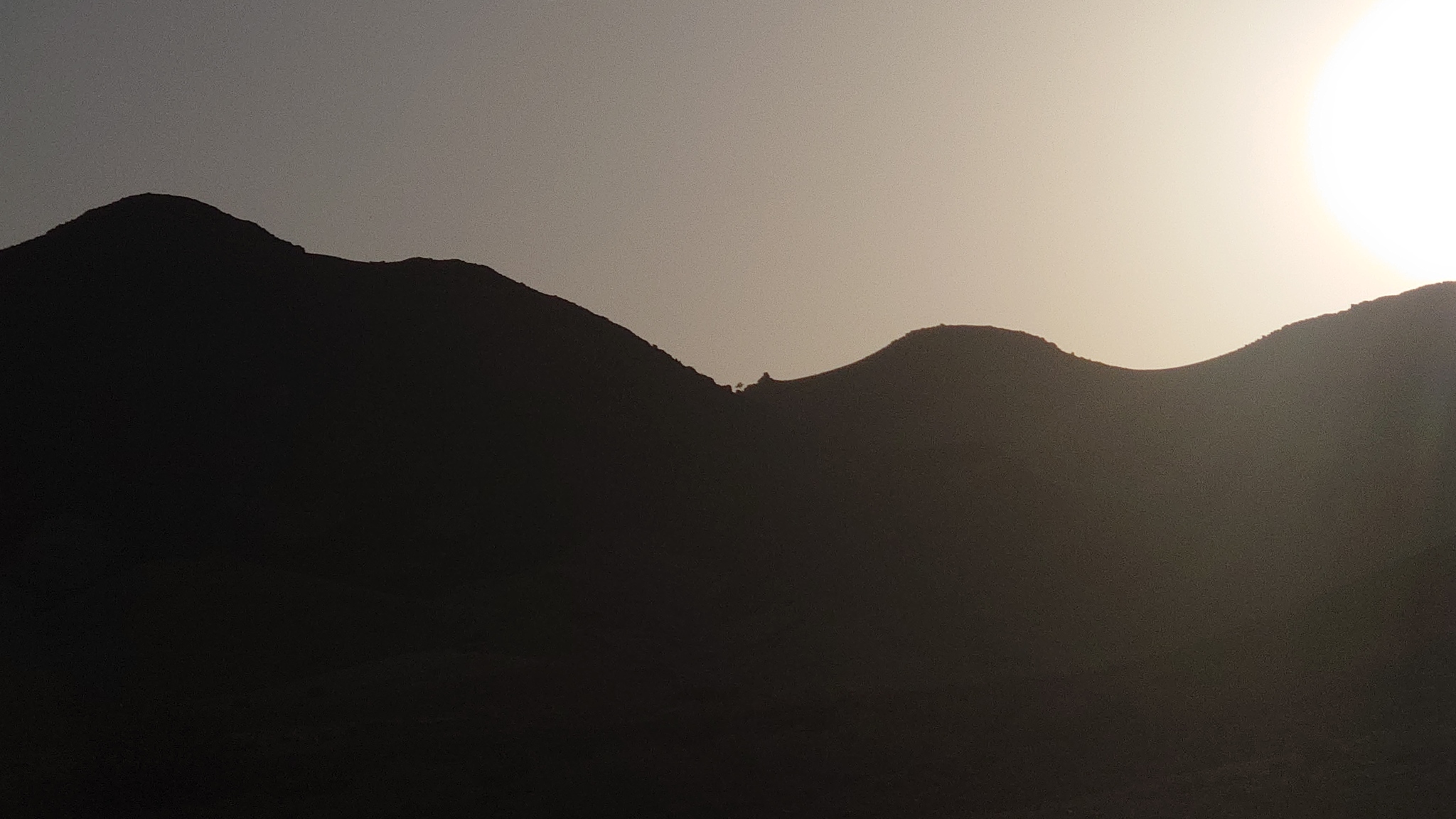 Minimalism at sunset - My, Mobile photography, The mountains, Minimalism, Africa, Sunset