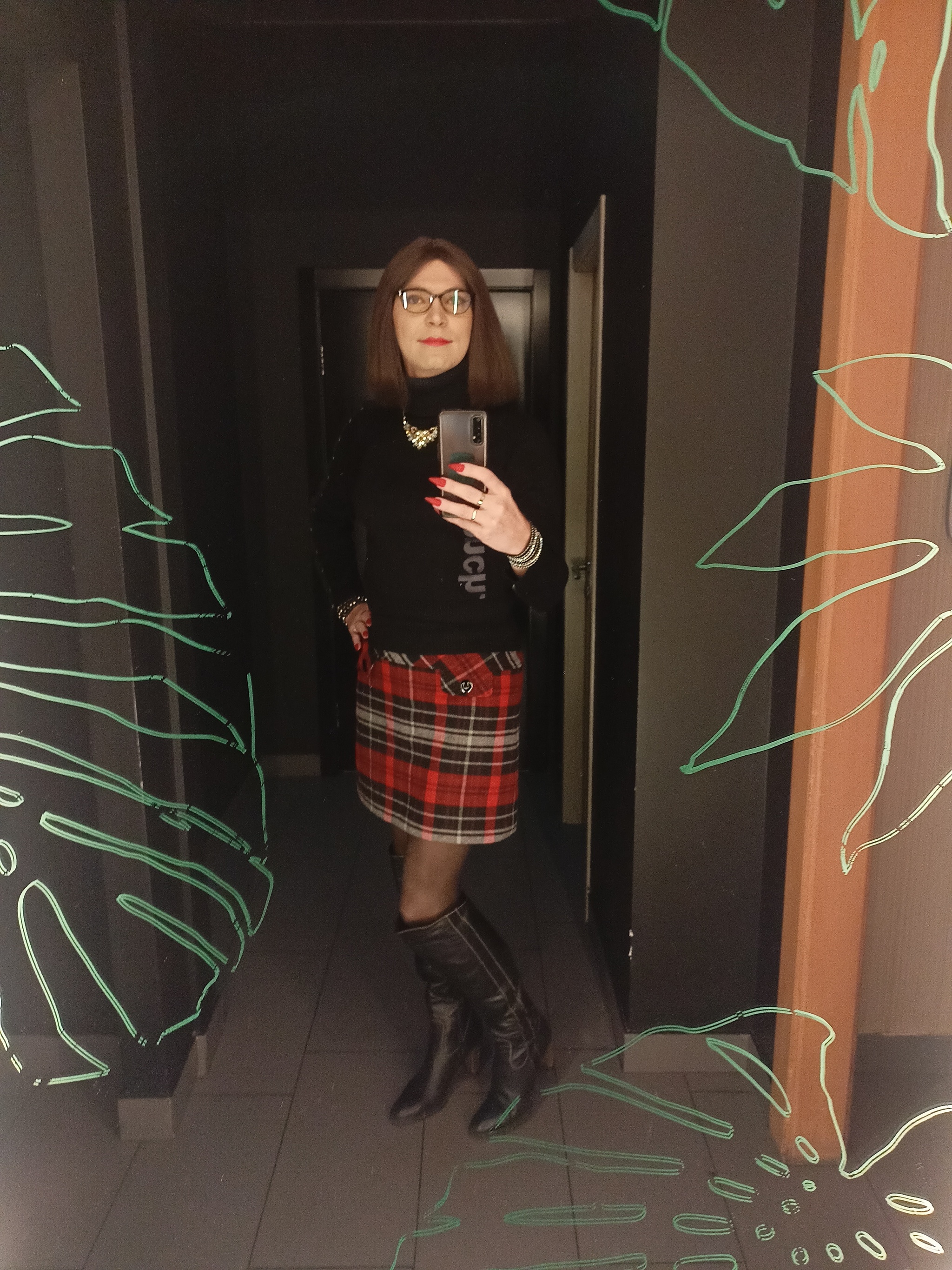 Girl in a cafe - My, Its a trap!, Trap IRL, Trap my, Annette91, Cafe, Heels, Selfie, Crossdressing, Longpost