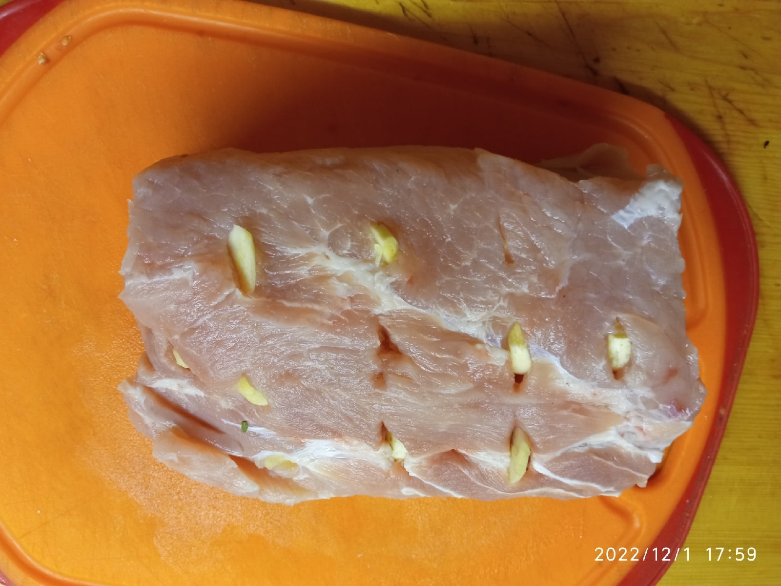 Свинина запеченная с чесноком и розмарином - Пошаговый рецепт с фото. Вторые блюда. Блюда из мяса