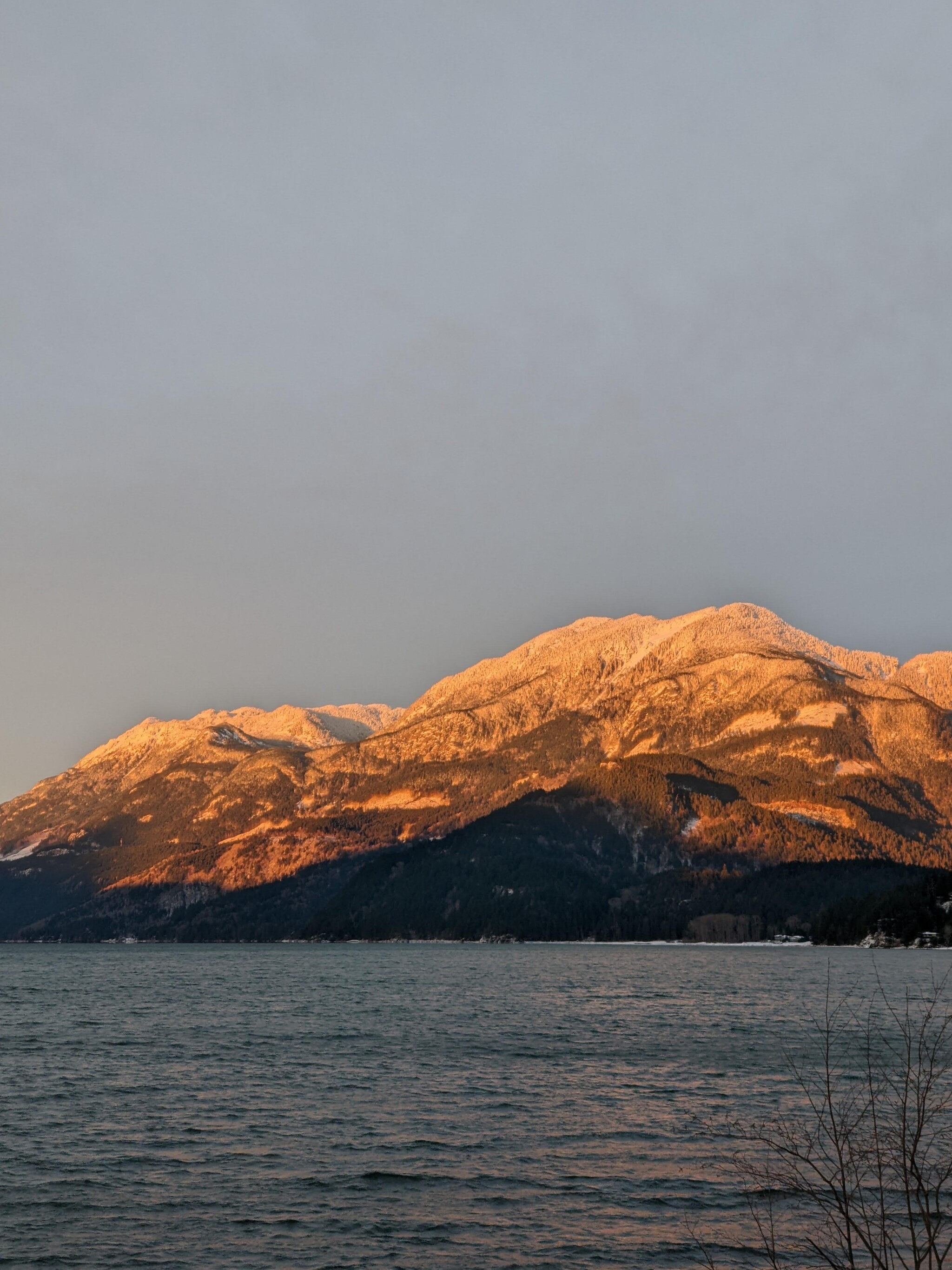 Sunset in the mountains of Canada - My, The mountains, Sunset, Winter, Canada, Lake, Vancouver, Nature
