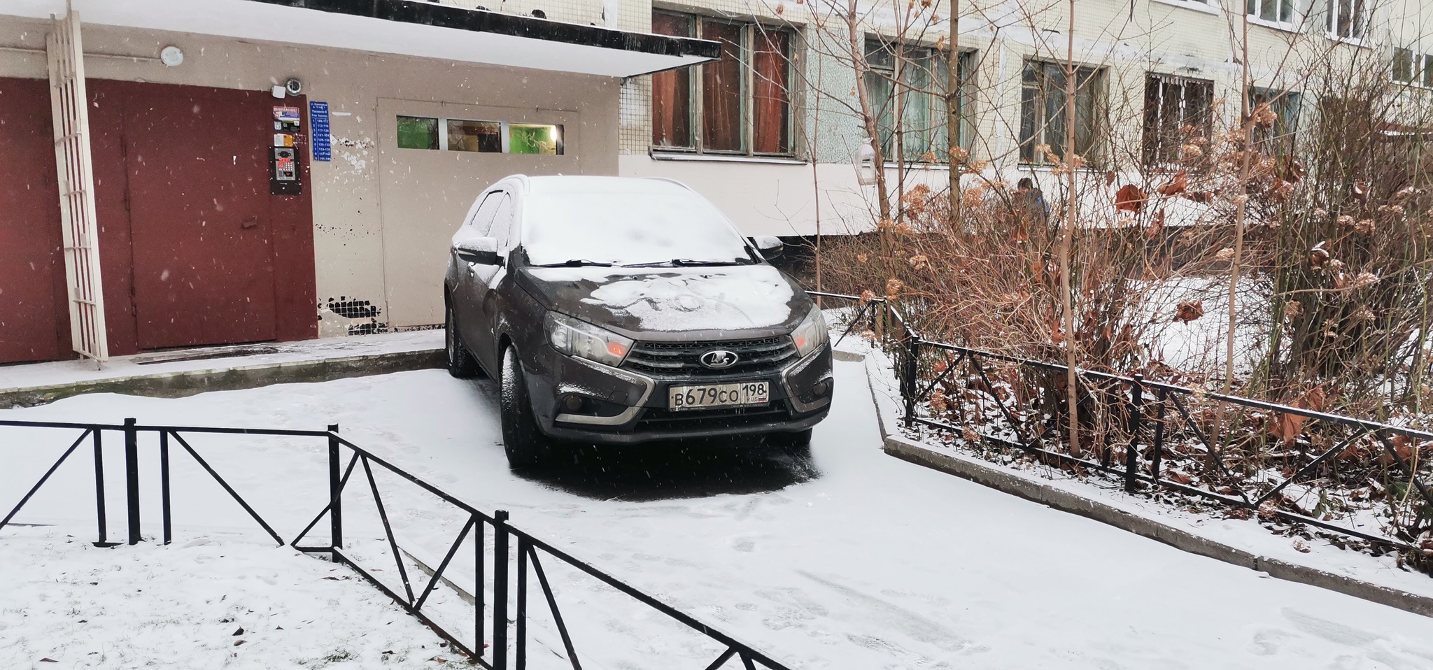 Очередной водятел г. Санкт-Петербурга - Моё, Неправильная парковка, Водятел, Нарушение ПДД, Негатив