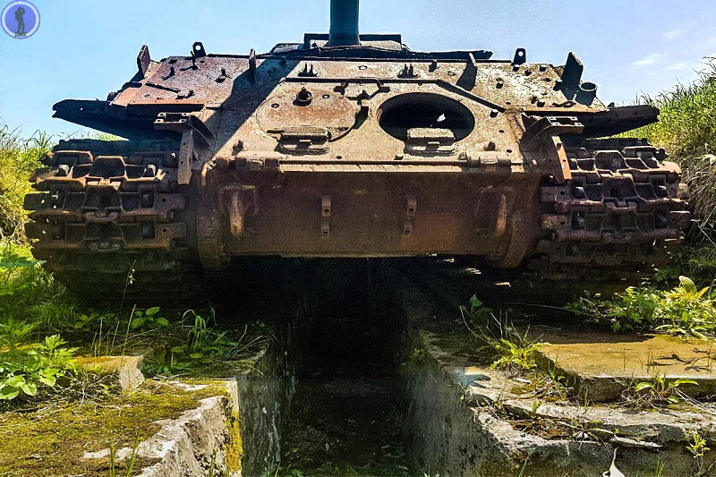 Abandoned old IS-2 tanks in the Kuriles. They served to protect against the landing of Japanese troops. - Tanks, IS-2, Kurile Islands, Military equipment, Military, the USSR, Yandex Zen, Longpost, The photo