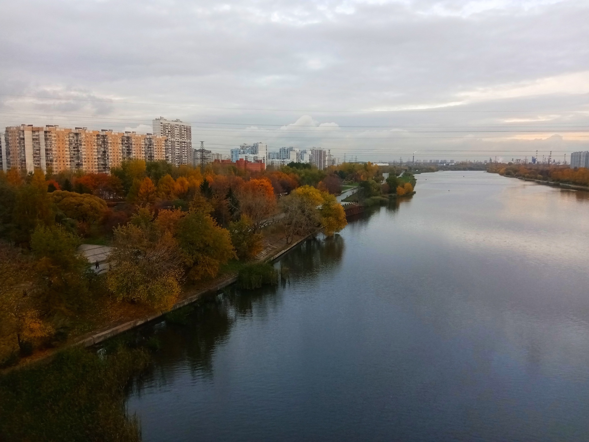 Maryino in autumn (Moscow) - My, Moscow, Maryino, Mobile photography, The photo, Nature, The park, Longpost