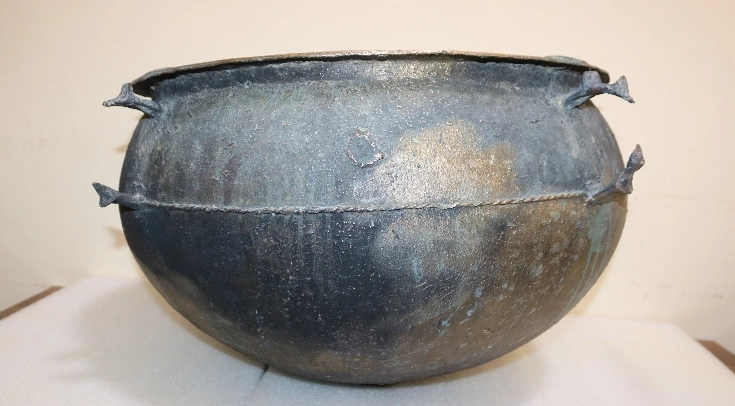 A school principal from Uzbekistan used a 2000-year-old Saka bronze cauldron for 29 years - Archeology, Uzbekistan