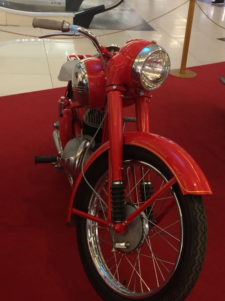 Mini exhibition of motorcycles in the shopping center in Moscow - My, Exhibition, Retro, Moto, Made in USSR, Restoration, Technics, Motorcycle Java, Triumph, Longpost