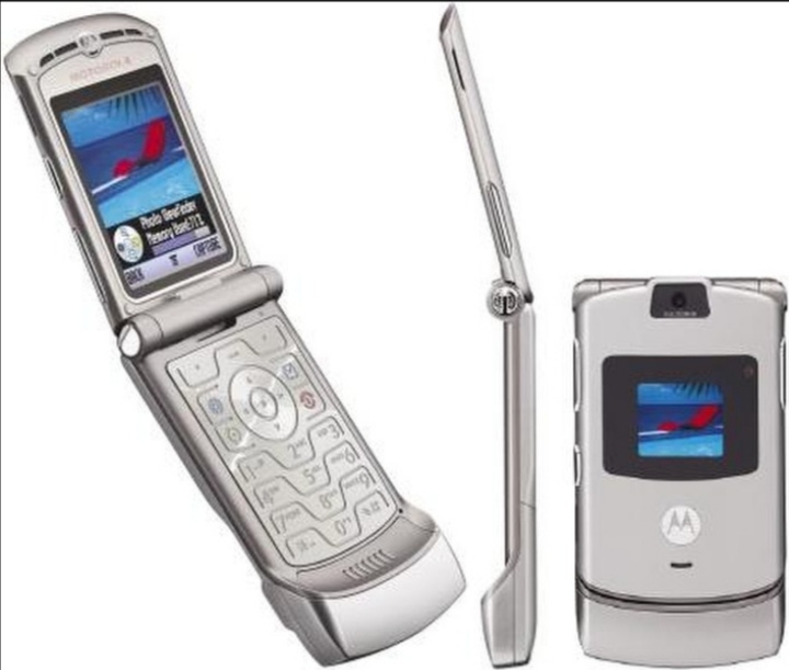 Bought a Motorola RAZR V3 - Wave of Boyans, Bring back my 2007, Sarcasm, Motorola