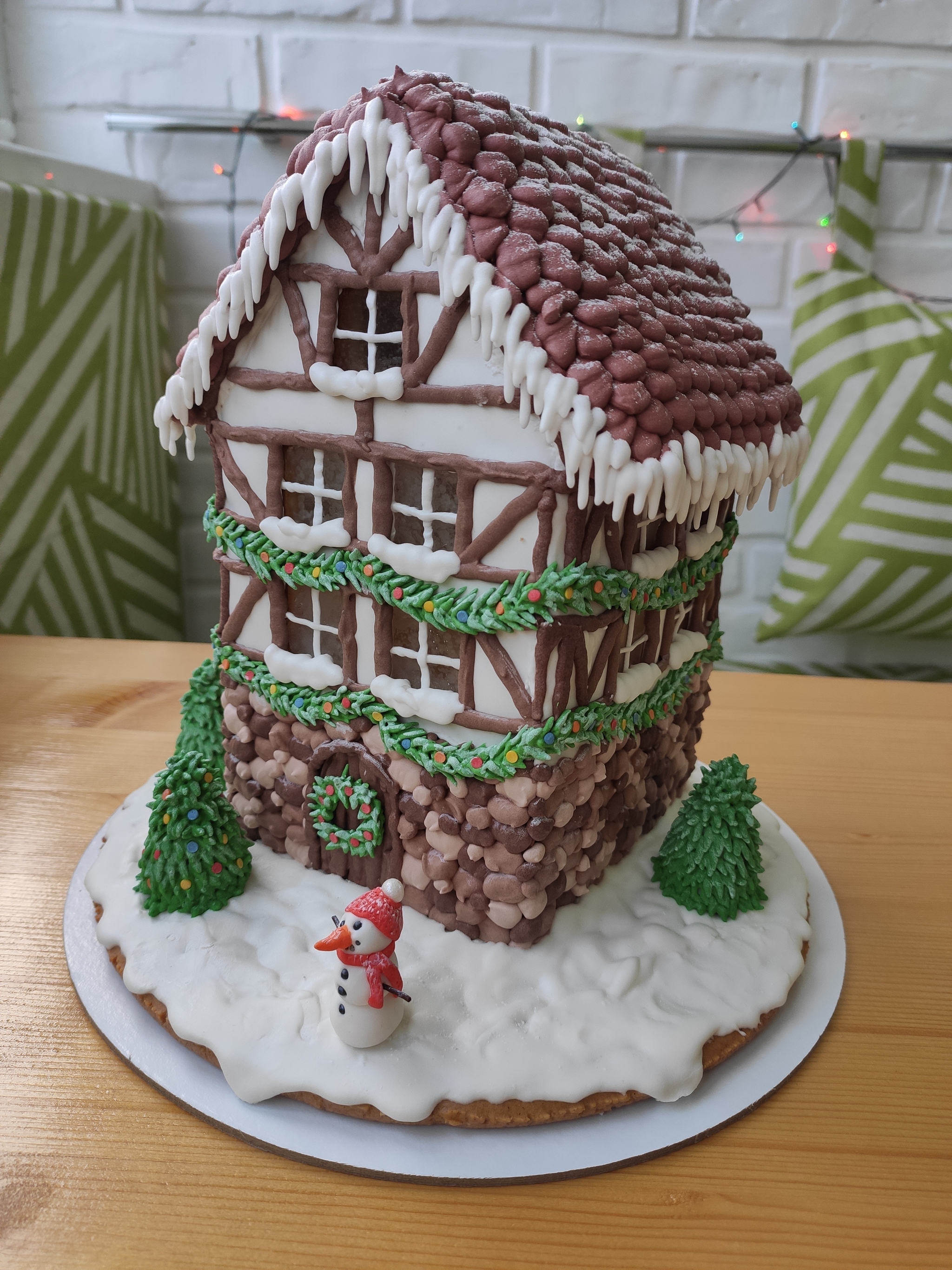 Gingerbread house - My, Gingerbread house, Gingerbread, New Year, Needlework without process, Video, Vertical video, Longpost