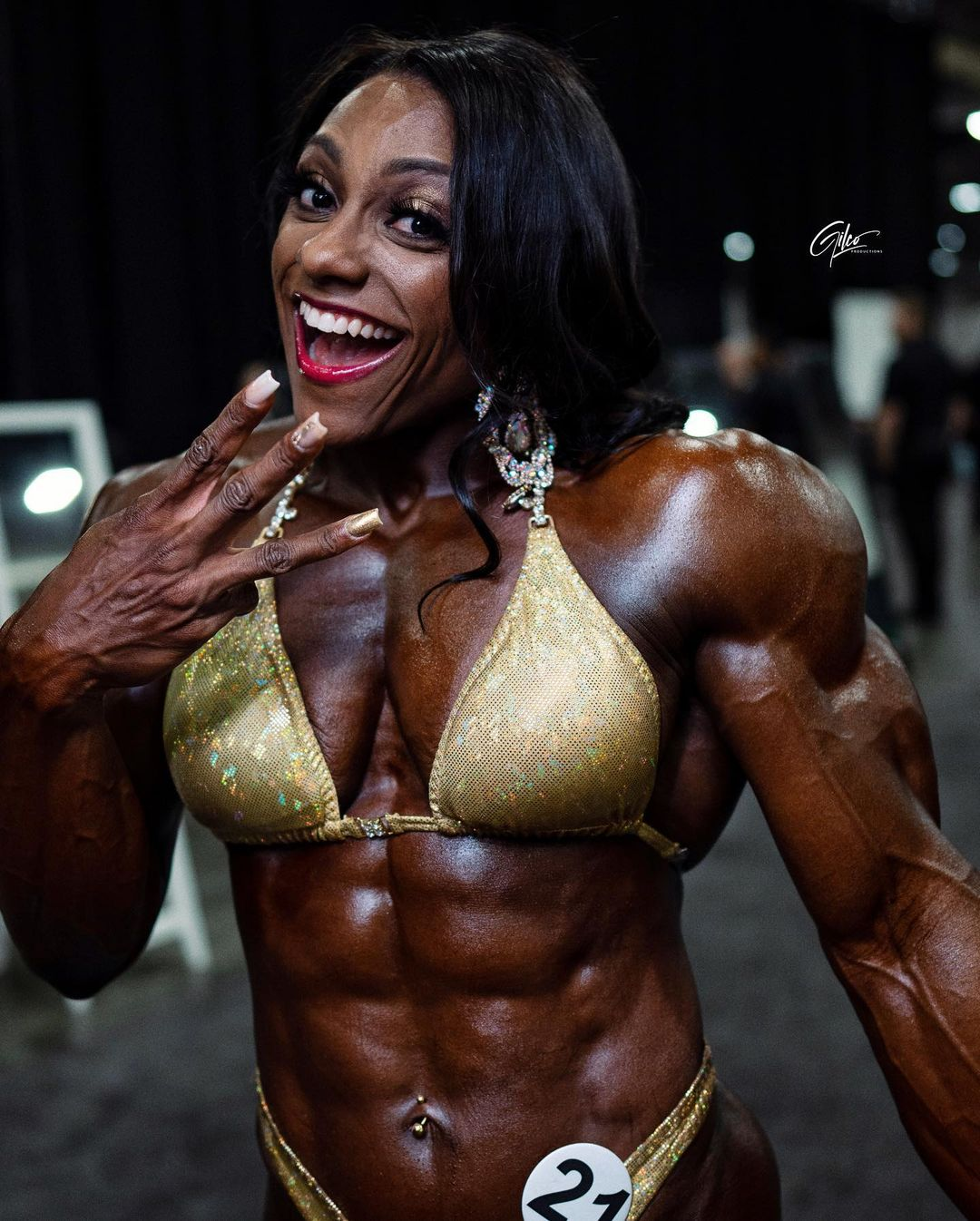 Three-time Ms. Olympia Andrea Shaw - Andrea Shaw, Bodybuilders, Body-building, Strong girl, Muscle, Sports girls, Extreme muscles, Olympia, Video, Vertical video, Longpost