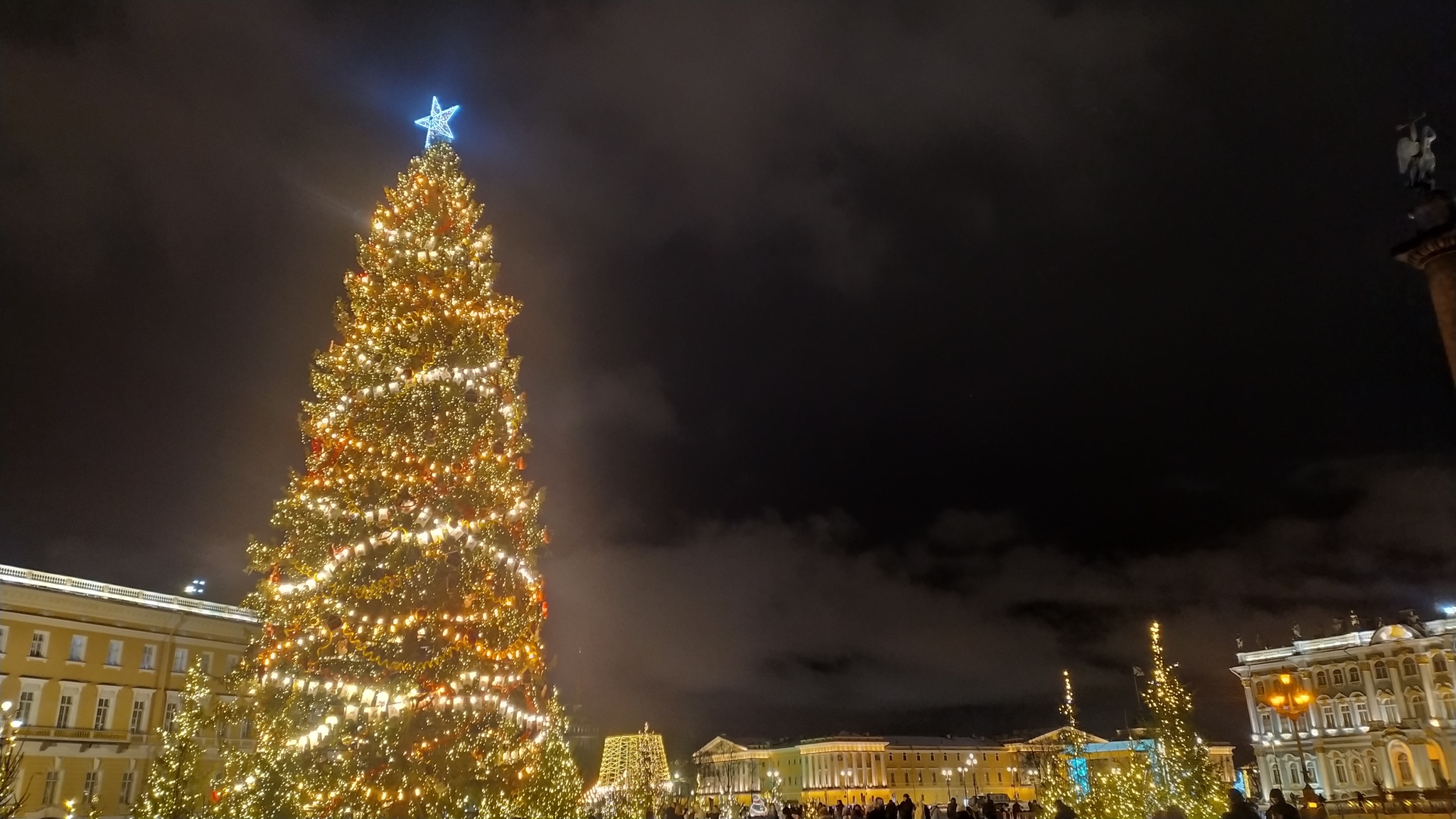 Новогодний Санкт-Петербург - Санкт-Петербург, Мобильная фотография, Вид сверху, Новый Год, Невский проспект, Длиннопост