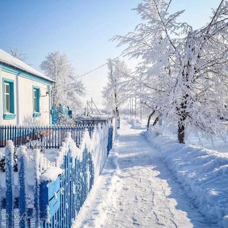 Snow-covered village of Novoukolovo, Belgorod region - Belgorod region, The nature of Russia, Travel across Russia, Provinces, Snow, Winter, House in the village