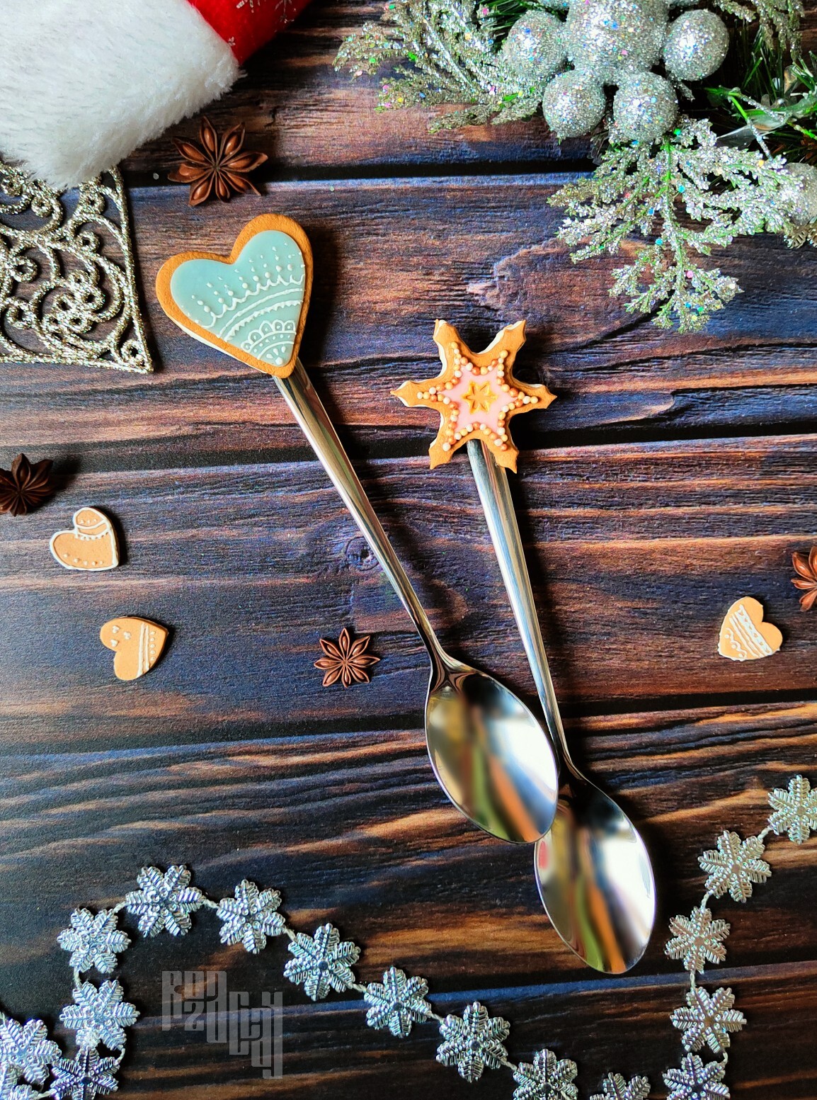 Decorated Christmas spoons - gift idea for a couple - My, Лепка, Decoration, Needlework without process, Needlework, Gingerbread, Cookies, A spoon, Decor, Longpost, Vertical video, Video, Youtube