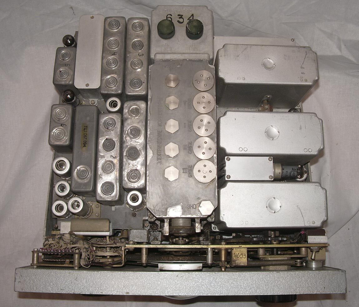 Коротковолновый радиоприёмник Р-675 (Оникс) 1959 года - Ностальгия, Прошлое, Ретро, Сделано в СССР, Электроника, Длиннопост