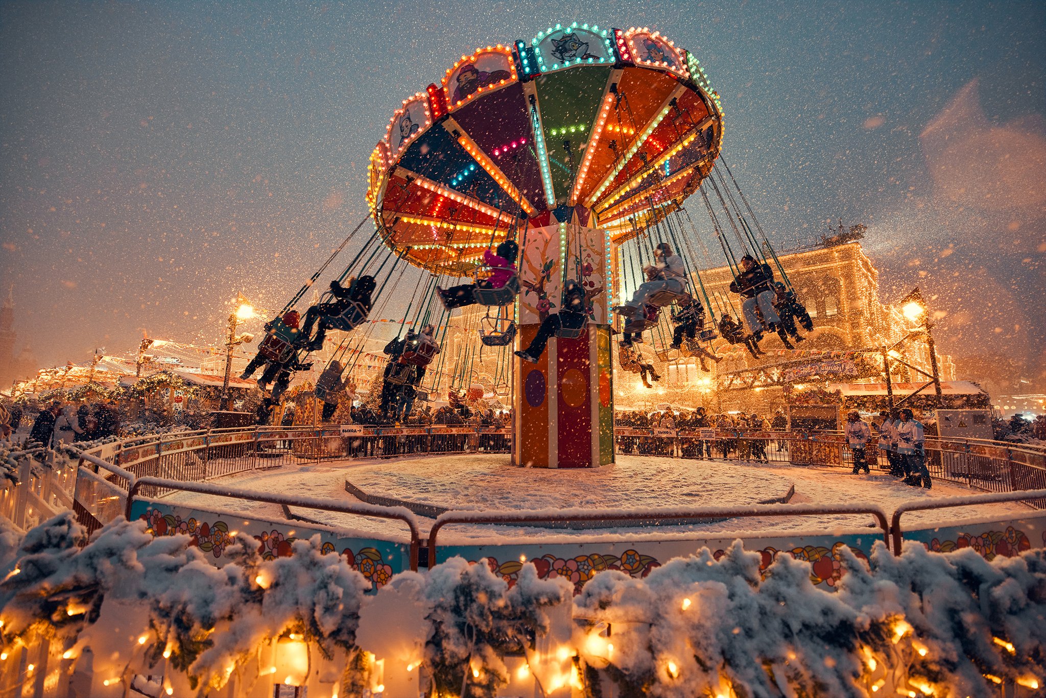 Fair on Red Square - My, the Red Square, Moscow, Fair, Winter, Carousel, Children, City lights