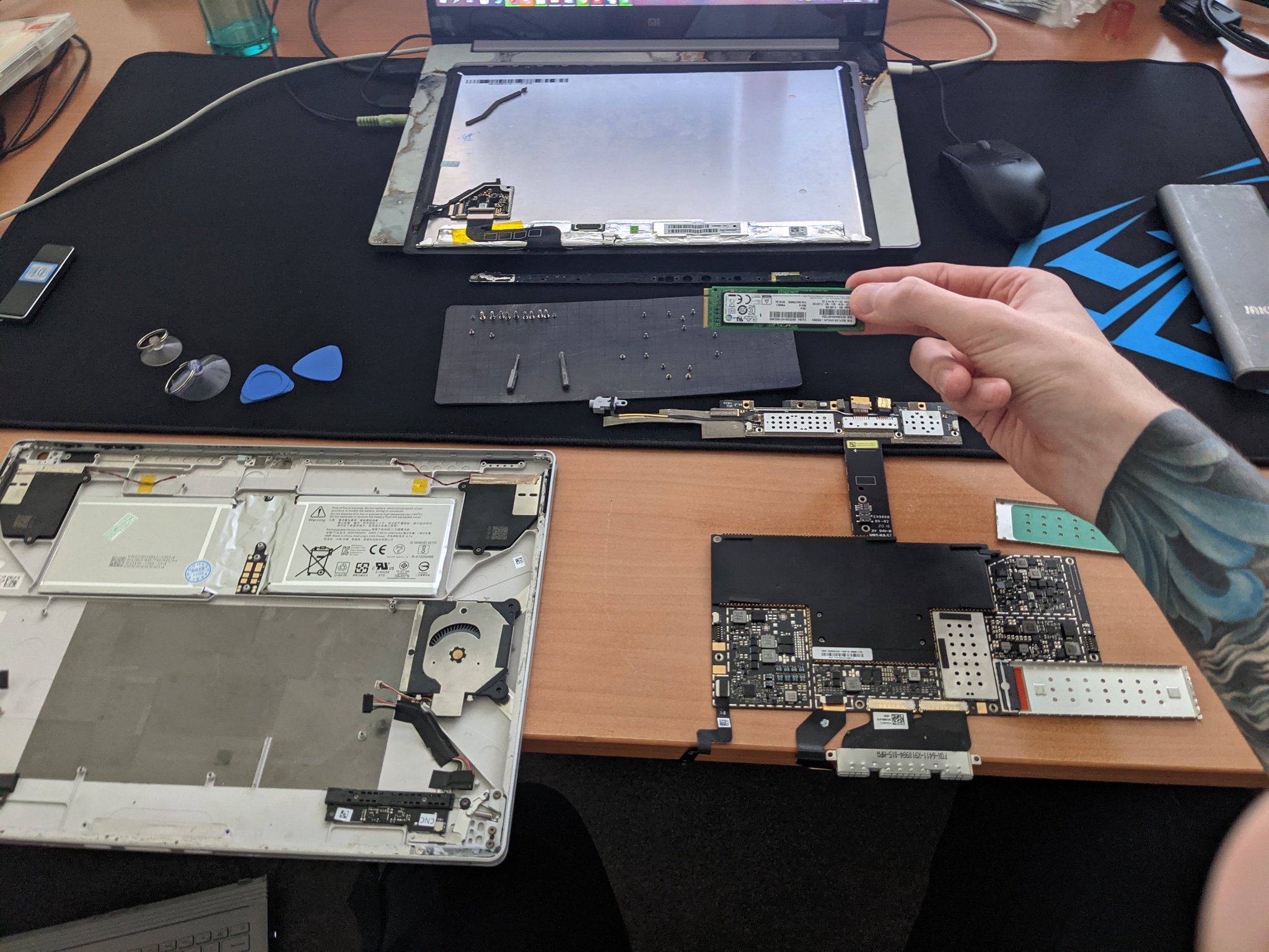 Microsoft laptop perdoling - IT, Surface, Microsoft, Laptop Repair, Tablet repair, Windows 10, Windows, Admin, Sysadmin day, Screen replacement, Longpost