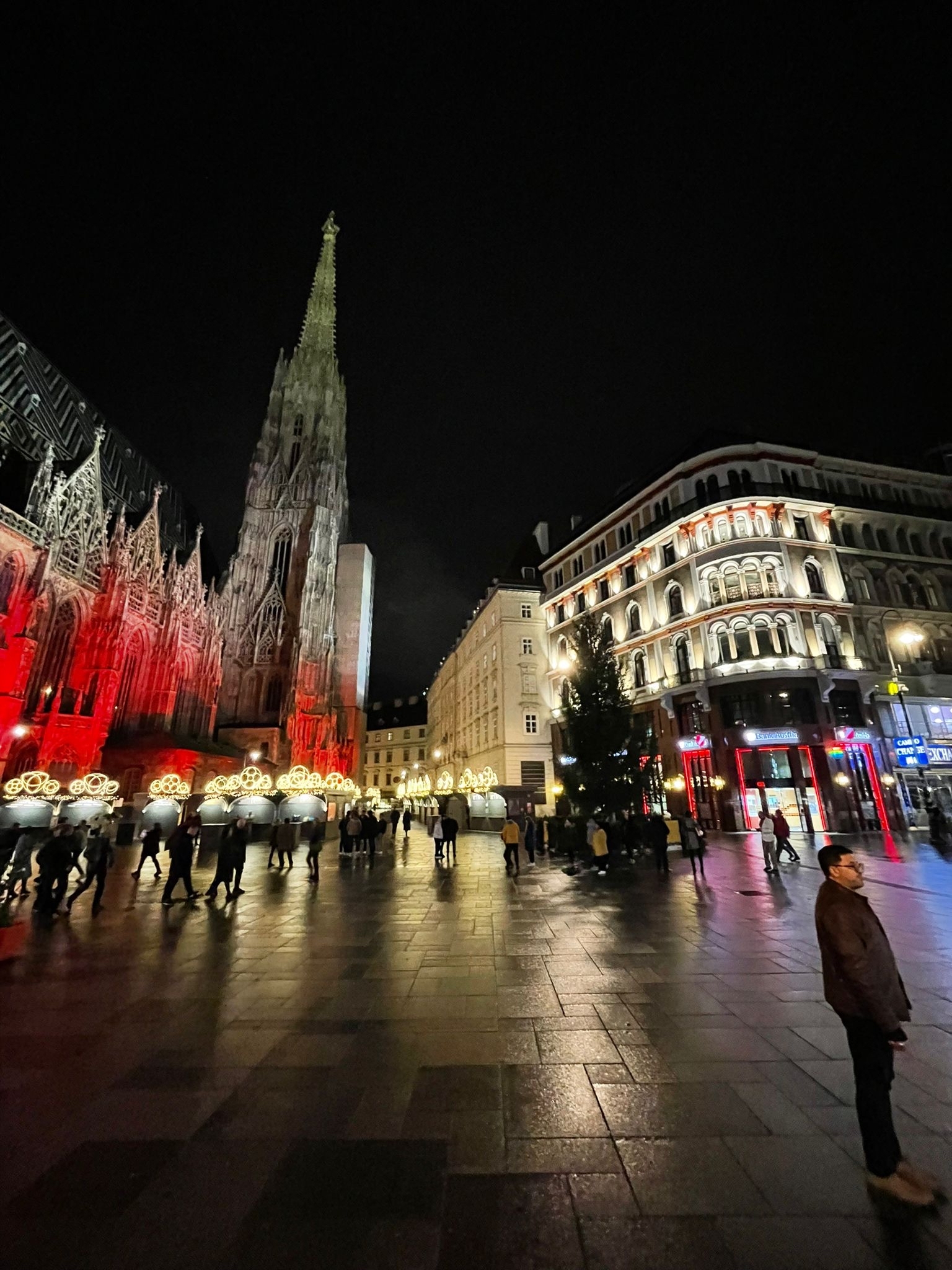 Catholic Christmas in Vienna - My, Vein, Austria, Town, Christmas, Holidays, People, Europe, Mobile photography, The photo, Longpost