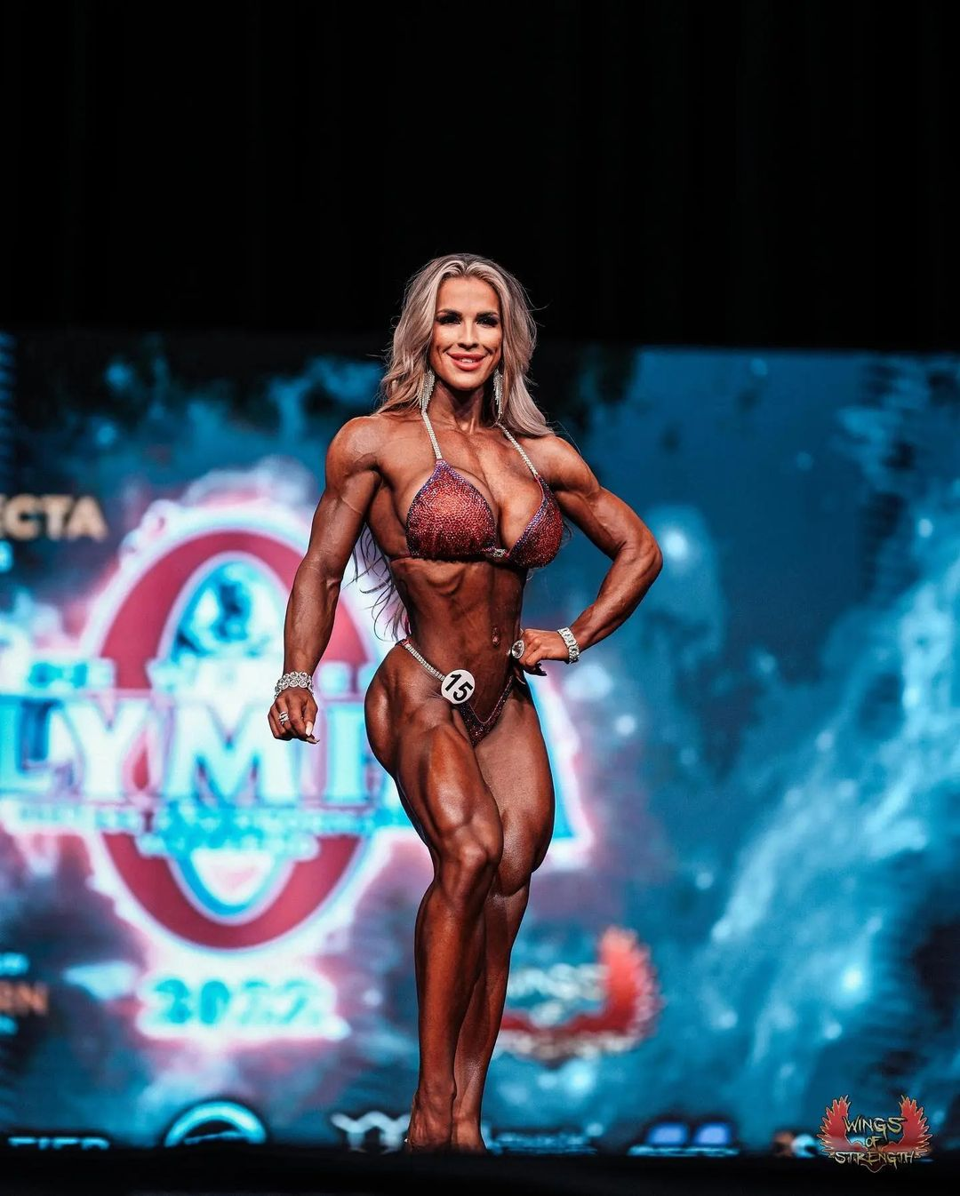 Cassandra Gillis - NSFW, Kassandra Gillis, Wellness, Bodybuilders, Sports girls, Girls, Fitonyashka, Body-building, Fitness, Booty, Video, Vertical video, Longpost