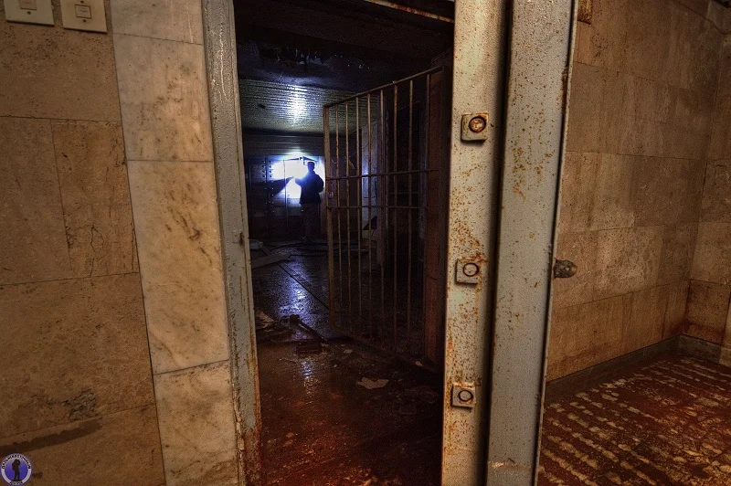 Abandoned bank vault in a bomb shelter - Abandoned, Bomb shelter, Bank, Safe, Yandex Zen