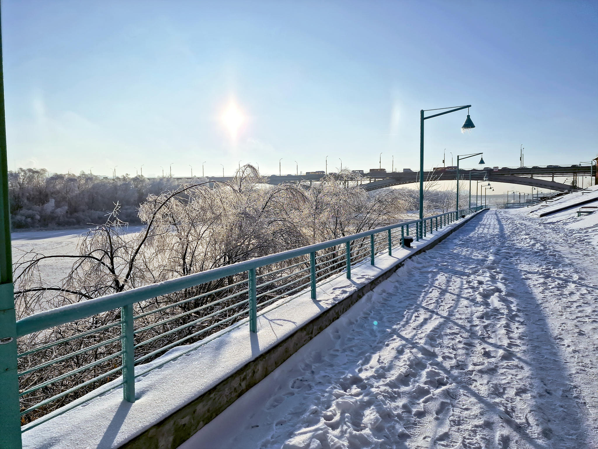 Sunny day on Strelka (Nizhny Novgorod) - My, Nizhny Novgorod, Arrow, Winter, freezing, beauty, The photo