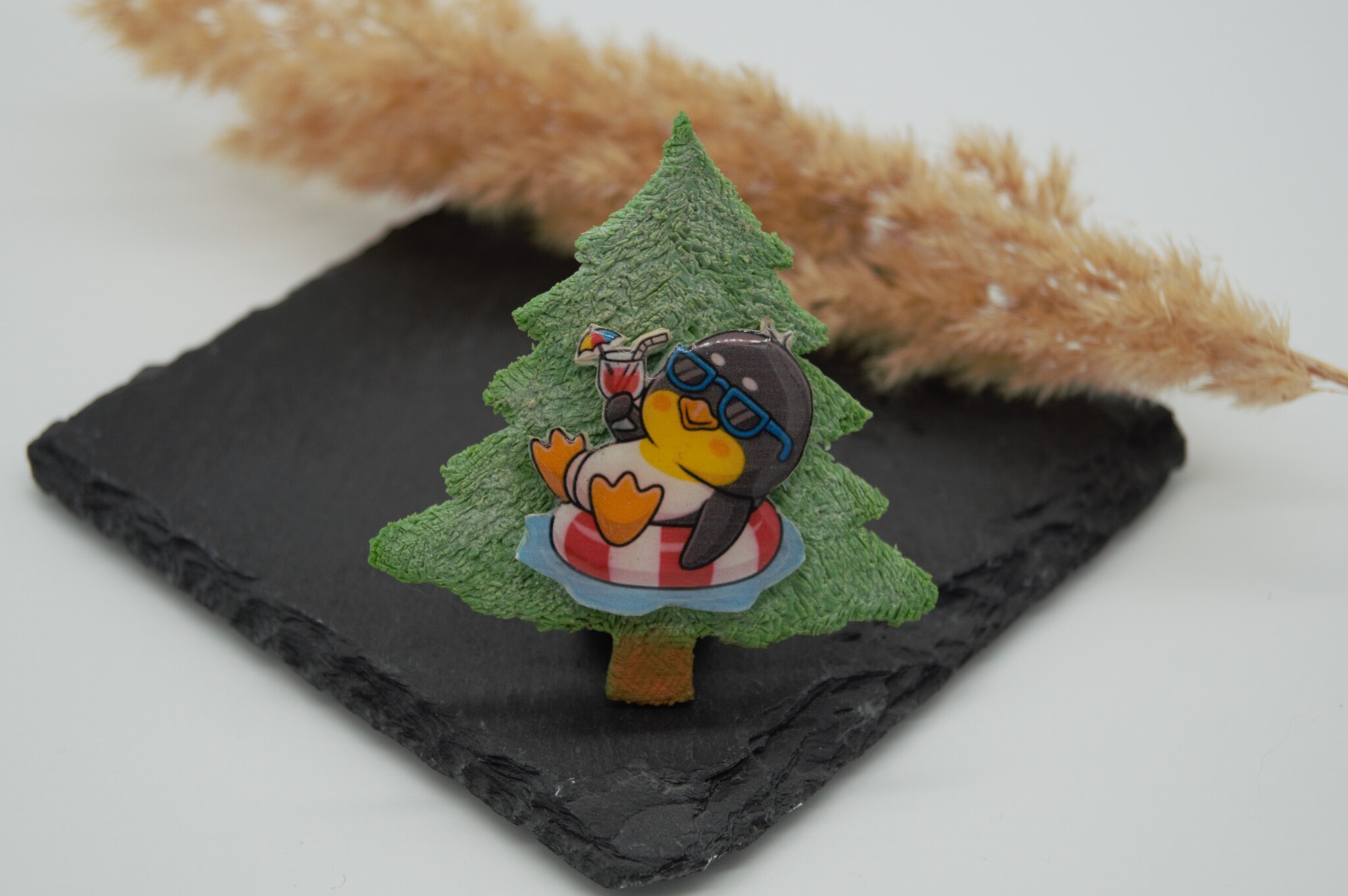 Pin-brooch Christmas Tree with Penguin - My, Polymer clay, Handmade, Decoration, Brooch, Icon, Christmas trees, Penguins