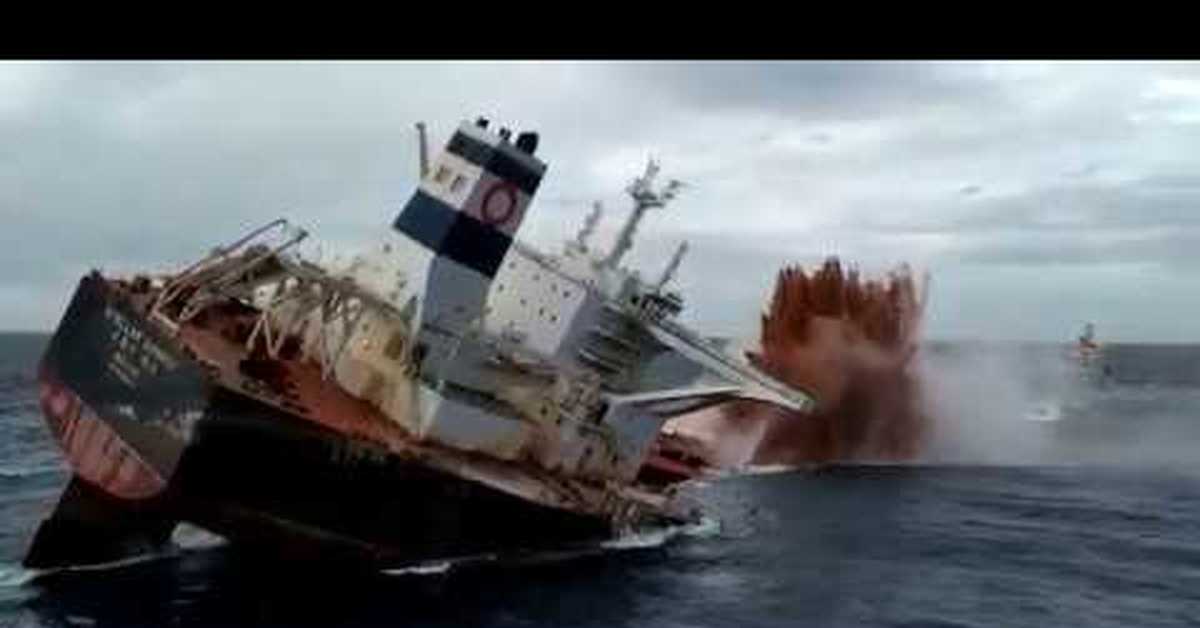 Судно видео. Стеллар баннер судно. Тонущий корабль. Корабли которые тонут. Тонущее судно.
