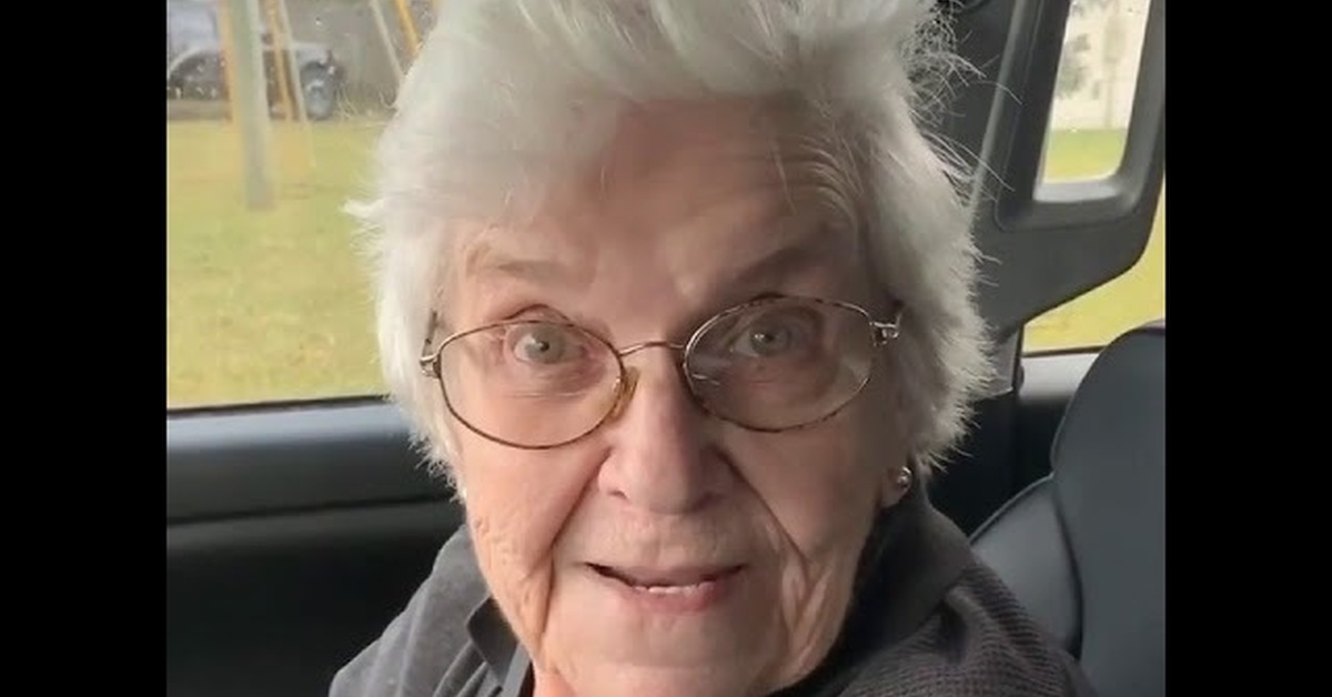 выпуск бабушка огонь