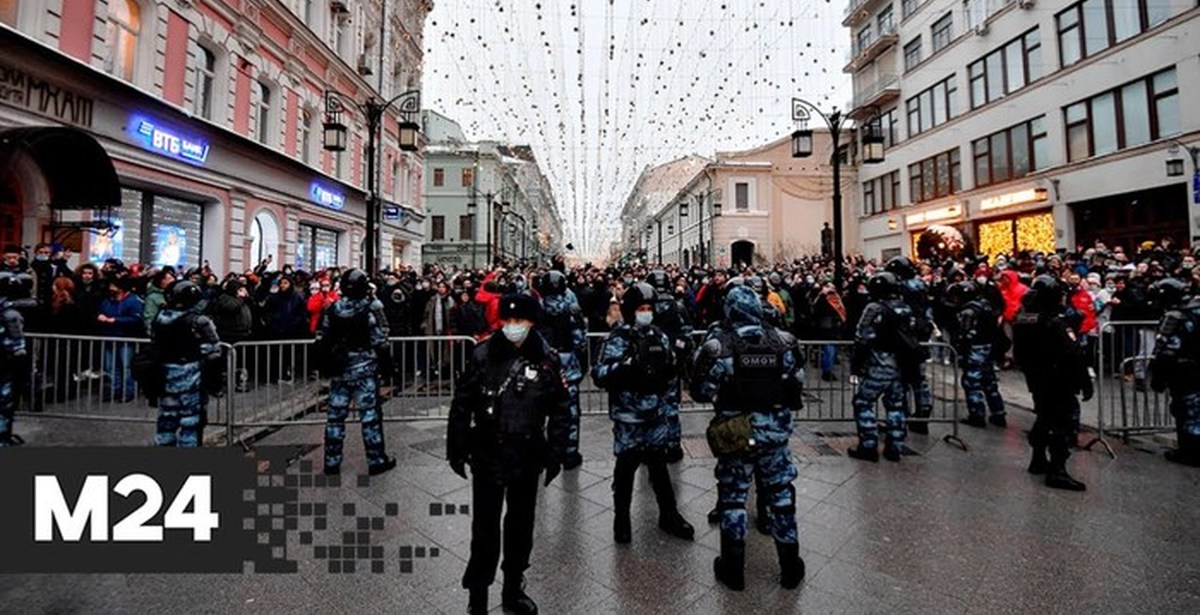 Народ в центре москвы