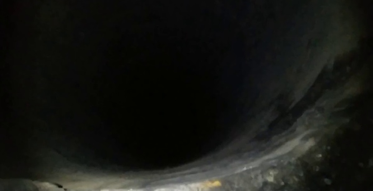 Что будет, если кинуть покрышку в ствол шахты? Отвечают ребята из ...