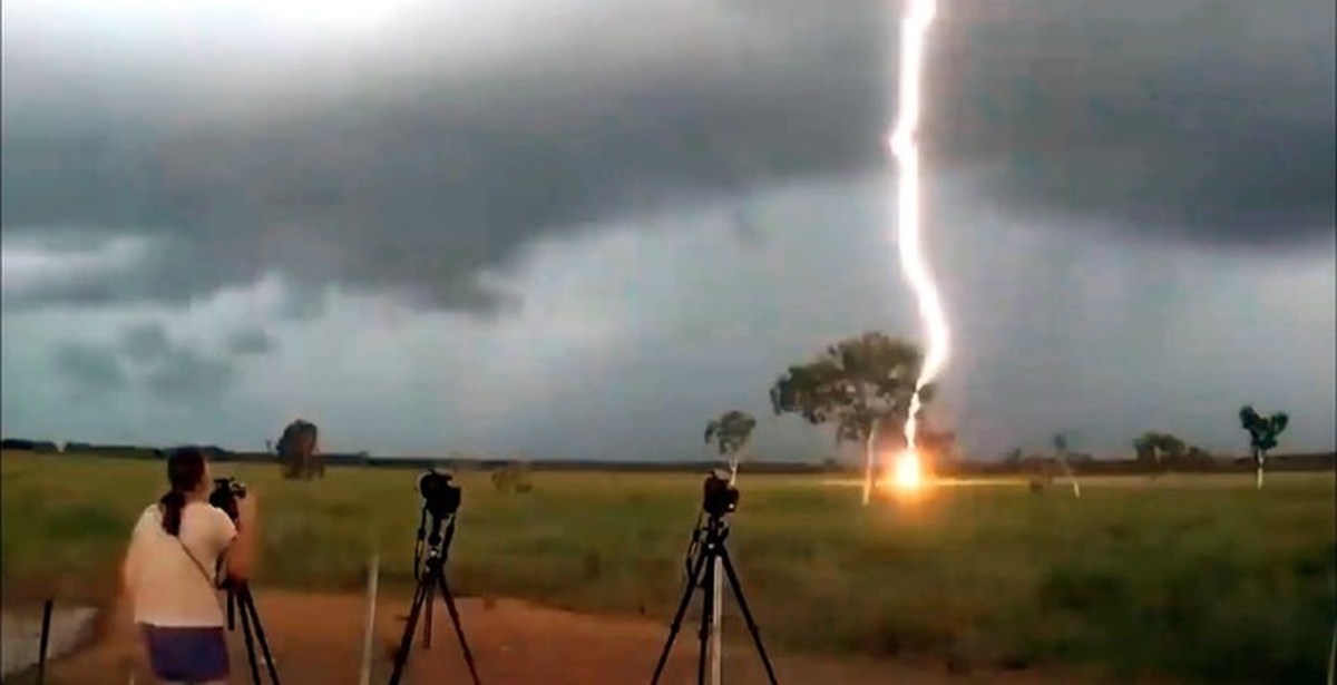 Moments of a lightning strike captured on camera. - Lightning, Thunderstorm, Video, Interesting