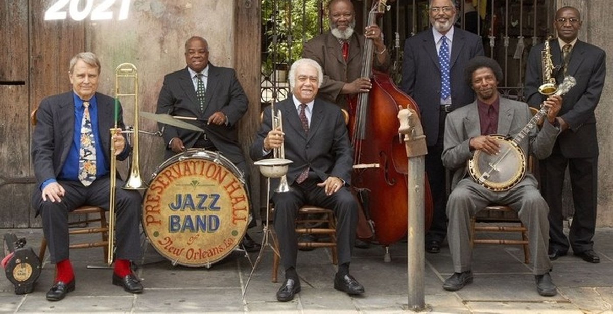 Песни джаз банды. Джаз бэнд. Джаз бэнд оркестра. Презервейшн Холл новый Орлеан. Preservation Hall Jazz Band.