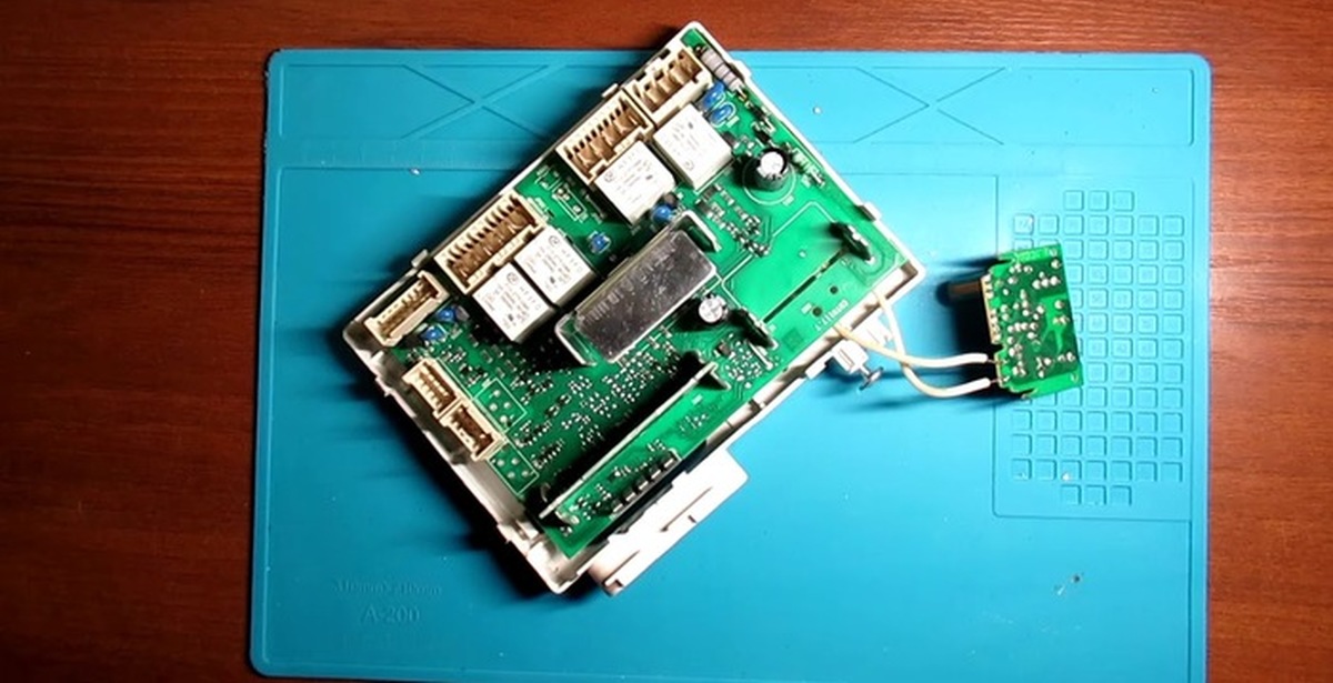 Ремонт блока управления стиральной машины INDESIT WISL 83 | Пикабу