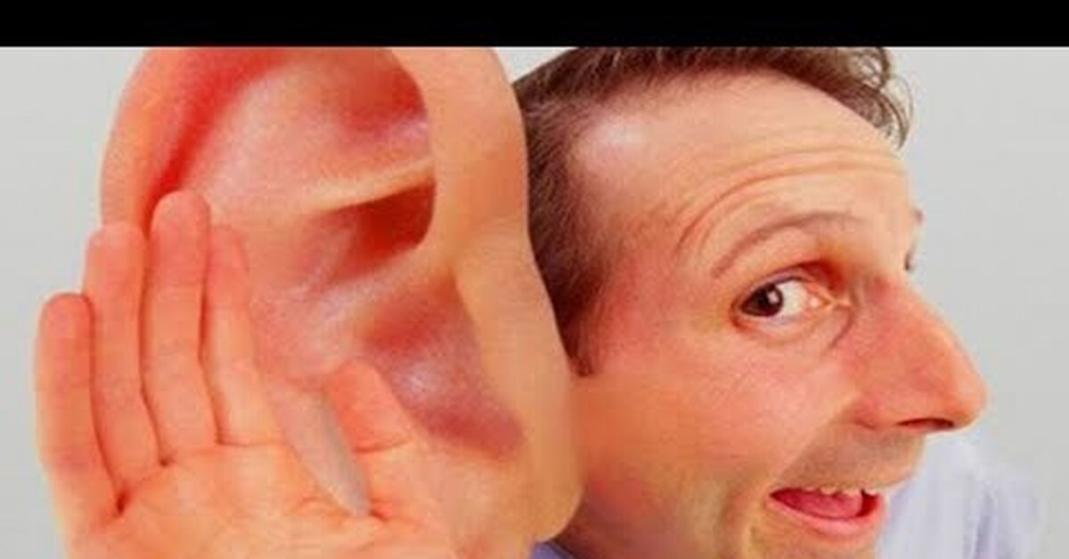 Невероятный слух. Глухой человек. Человек подслушивает.