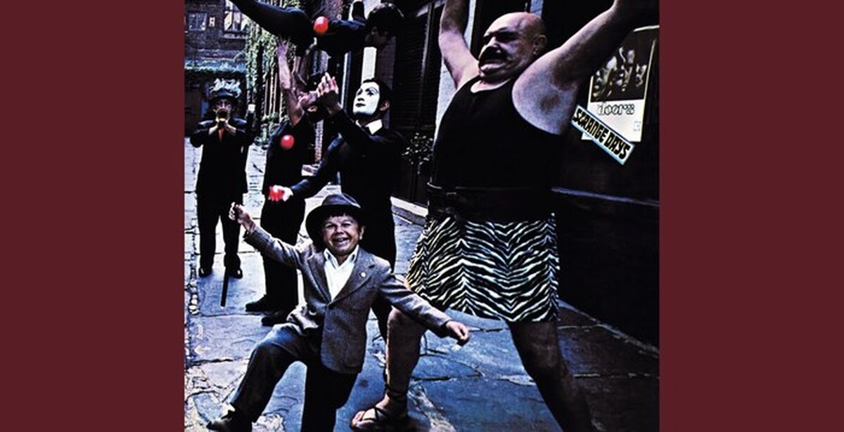 Днем strange. The Doors Strange Days 1967. People are Strange обложка альбома. People are Strange the Doors. People are Strange клип.