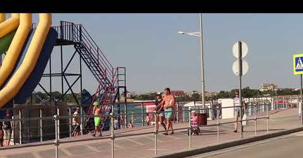 черноморское крым 2022. дом в ста метрах от моря. черноморское крым 2023. люди черноморское крым. черноморское 2022.