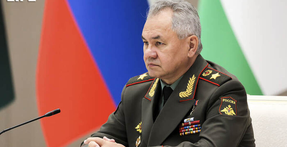 Шойгу 2000. Шойгу фото. Шойгу в орденах. Ллойд остин и шойгу. Хулуси акар.